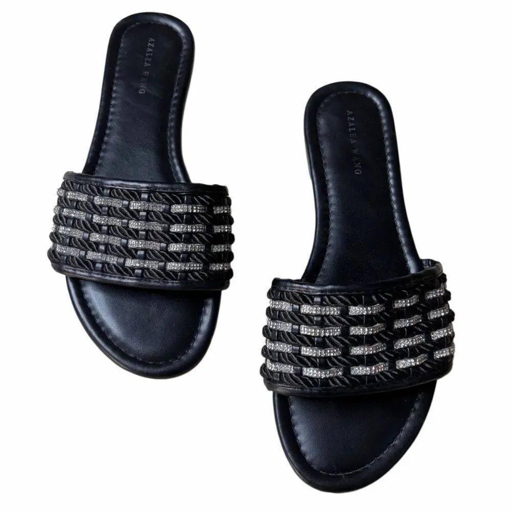 Azaela Wang Black Textured Slide Sandals Size 9